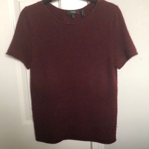 Theory Burgandy short sleeve cashmere sweater